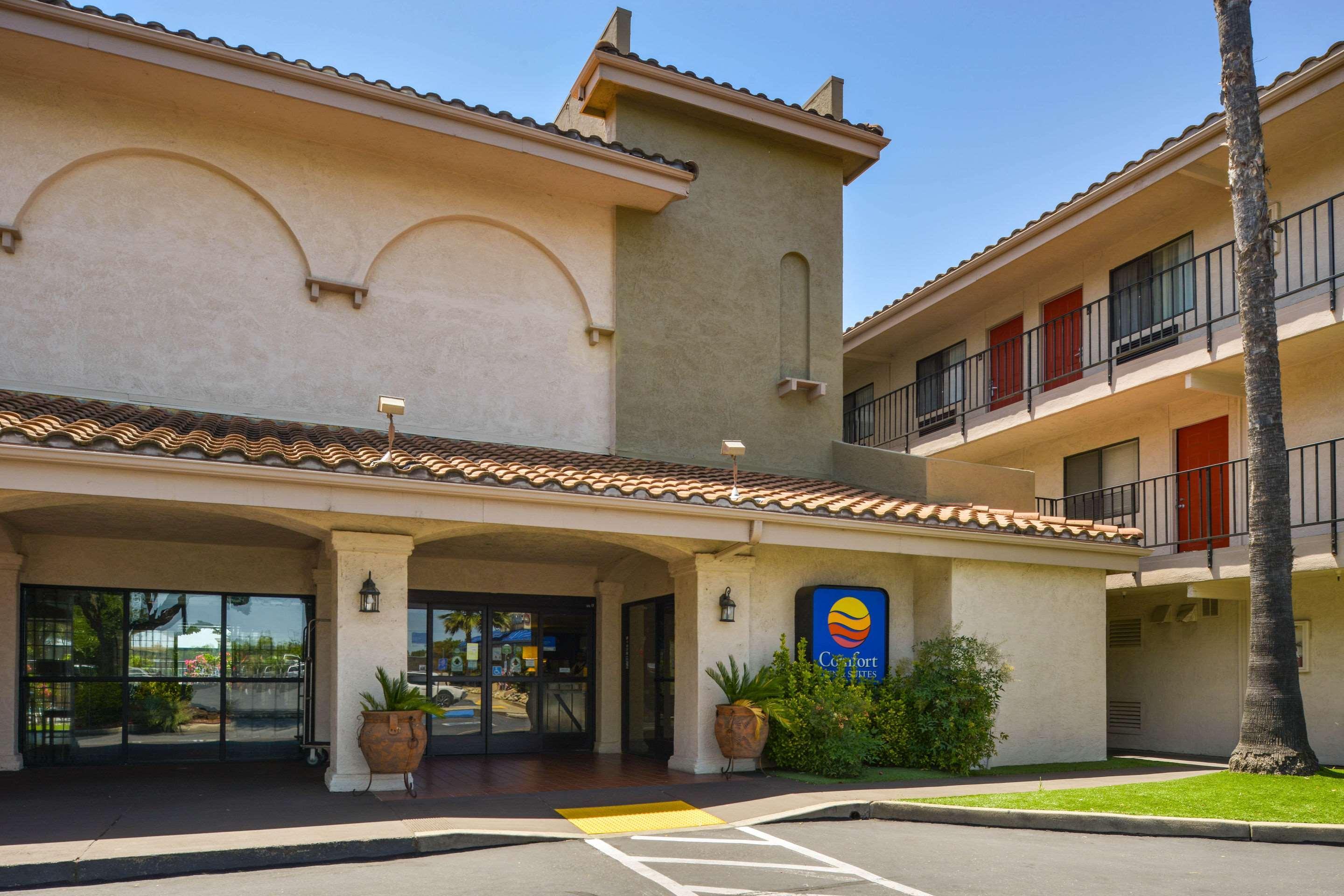 Comfort Inn & Suites Rancho Cordova-Sacramento Exterior foto